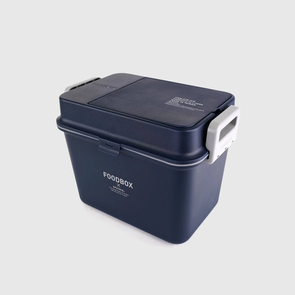 Cozy pet food storage box Singapore - airtight container by Petizen - lifestyle