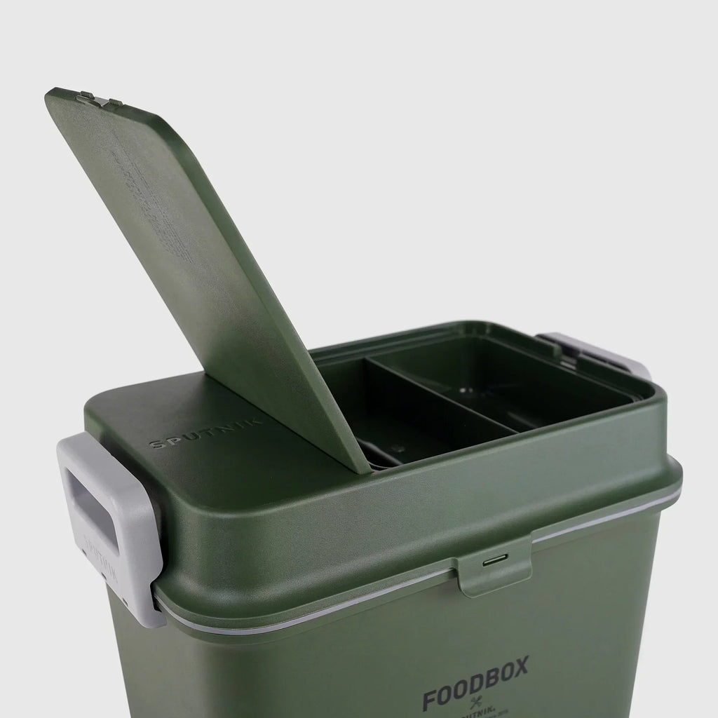 Cozy pet food storage box Singapore - airtight container by Petizen - detail view