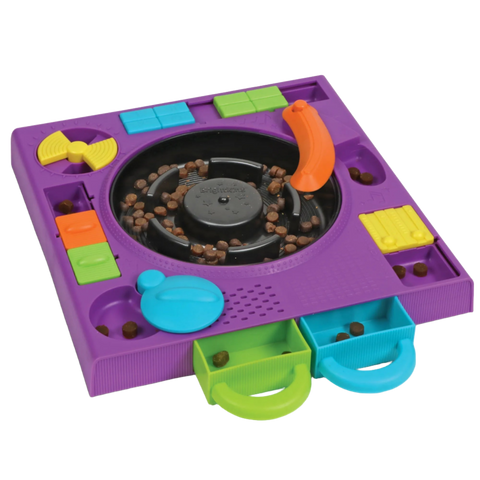 DJ Doggo - Puzzle Feeder