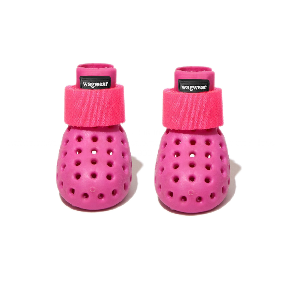 Wagwear WagWellies Mojave dog boots Singapore - protective paw boots for hot ground - in use